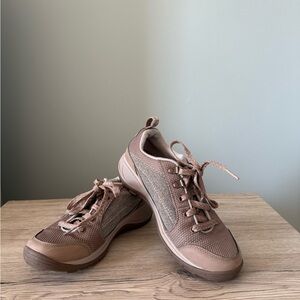 Chaco Kanarra Hiking Brown Low Top Lace Up Sneakers Shoes Women's Size 6